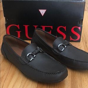 GUESS LOAFERS